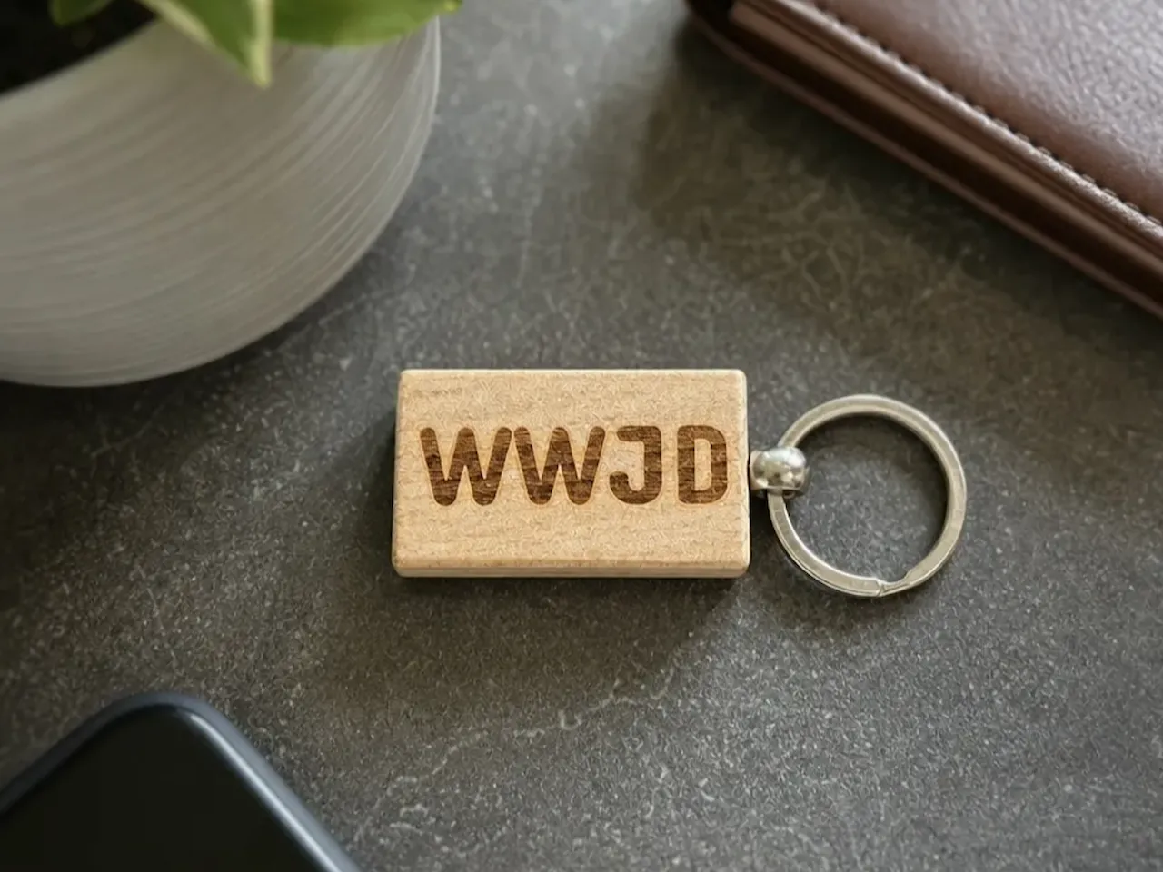 [Laser cut and engrave] WWJD Wooden Keychain