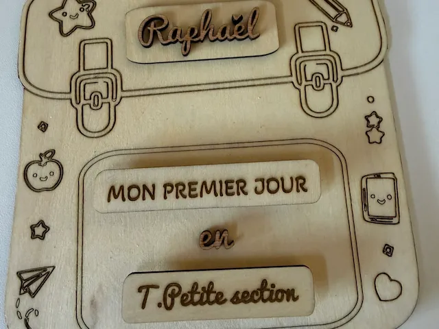Plaque souvenir en bois pour le premier jour d'école de Raphaël