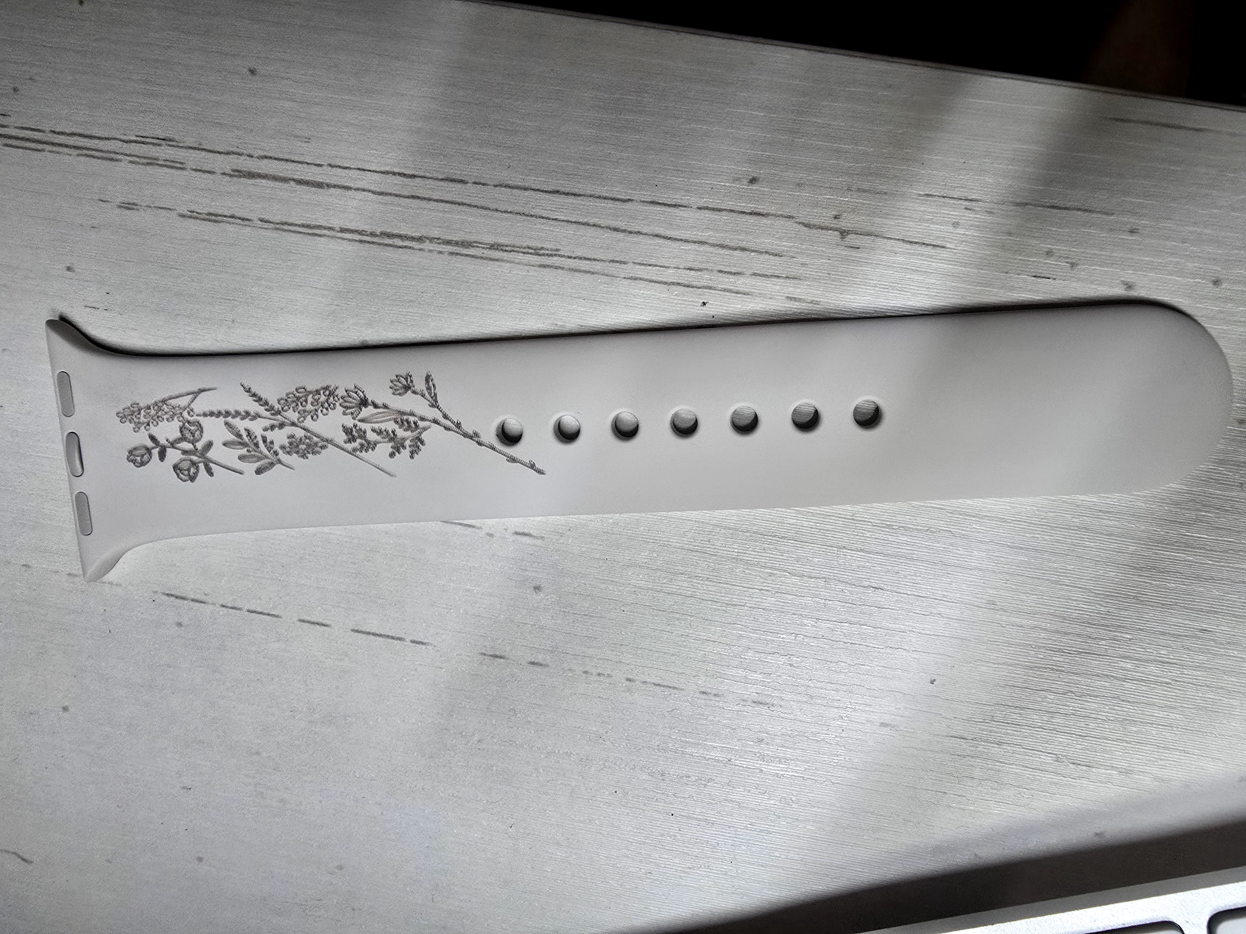 [Laser cut and engrave] Silicone Smartwatch Band with Floral Botanical Motif