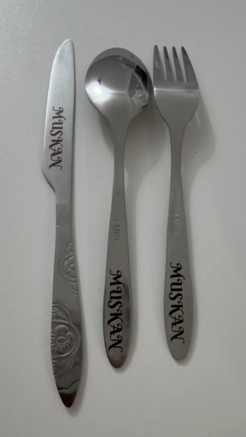 [Laser cut and engrave] Personalized stainless steel cutlery set with Muskan name engraving