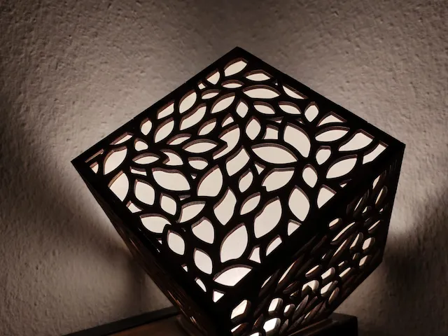 Cube lamp instruction: step 4 - Glue the lamp together