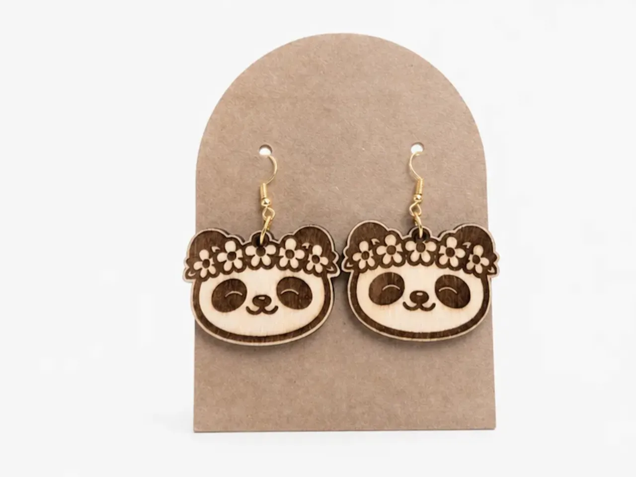 [Laser cut and engrave] Boucles d'oreilles panda avec couronne de fleurs