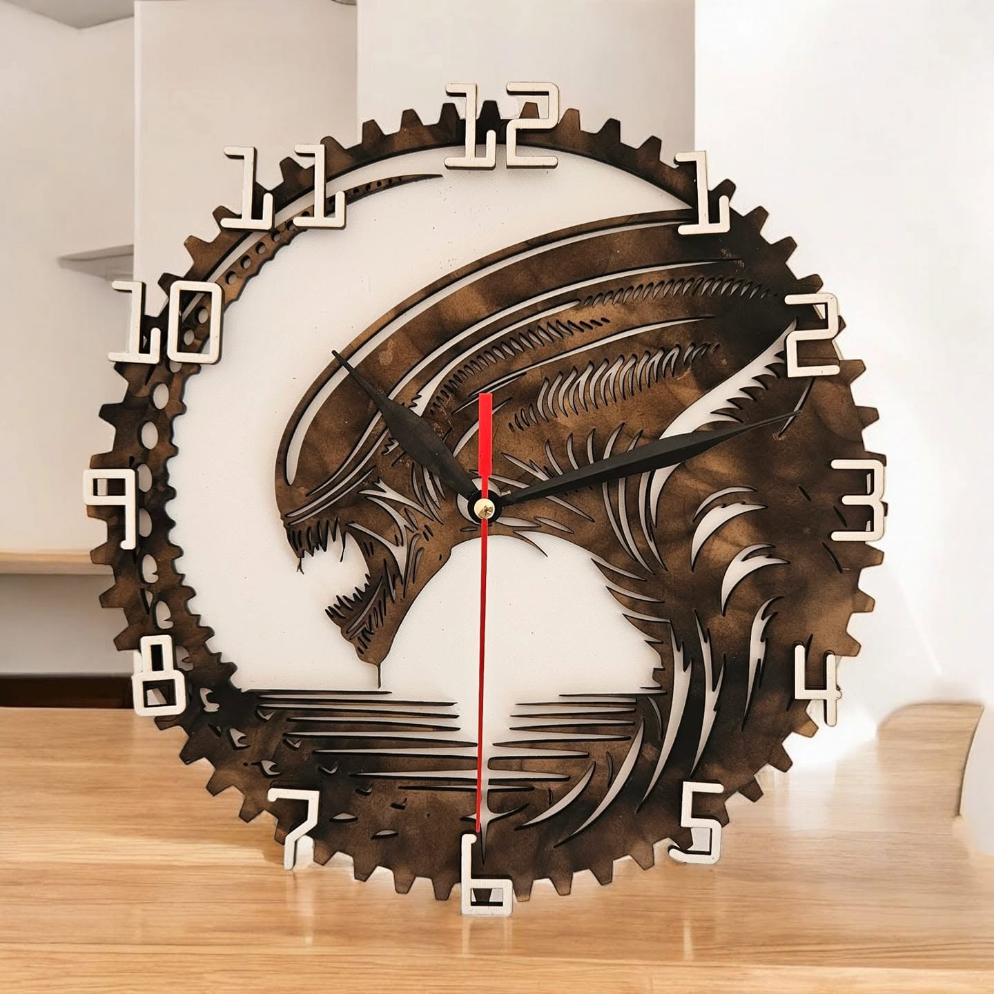 [Laser cut and engrave] Horloge murale ronde avec motif de créature extraterrestre
