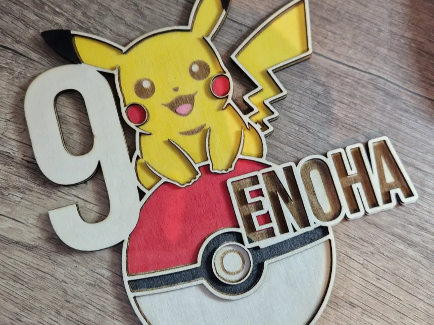 Décoration gateau personnalisée avec Pikachu et Pokéball pour anniversaire