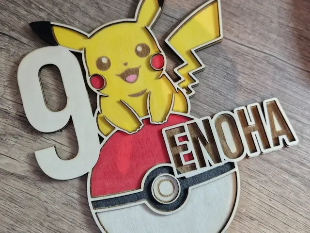 Décoration gateau personnalisée avec Pikachu et Pokéball pour anniversaire