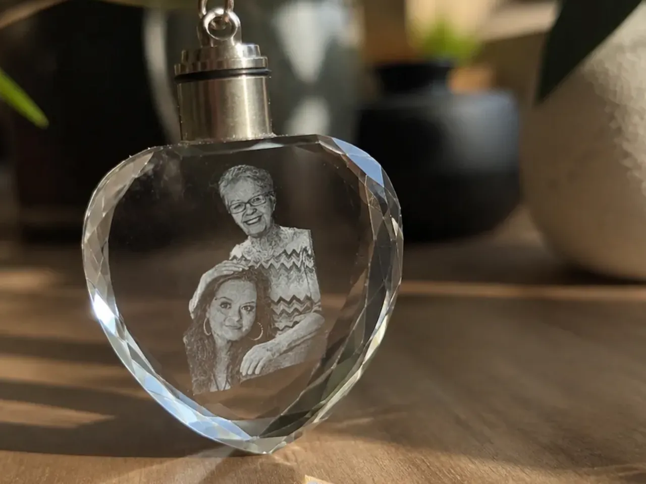 [Laser cut and engrave,UV printing] Heart Shaped Crystal Pendant with Portrait