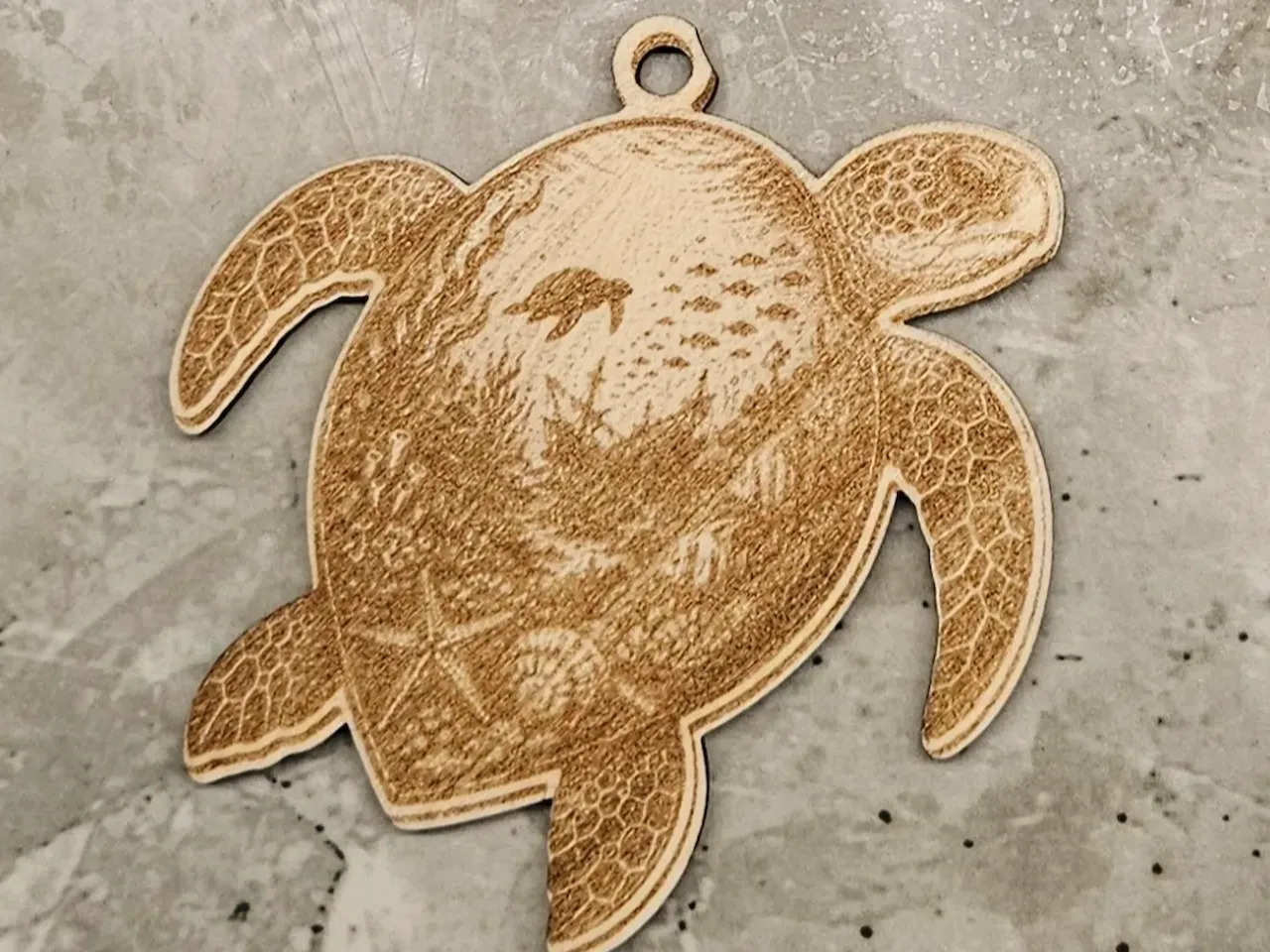 [Laser cut and engrave] Sea Turtle Ornament with Ocean Reef Scene