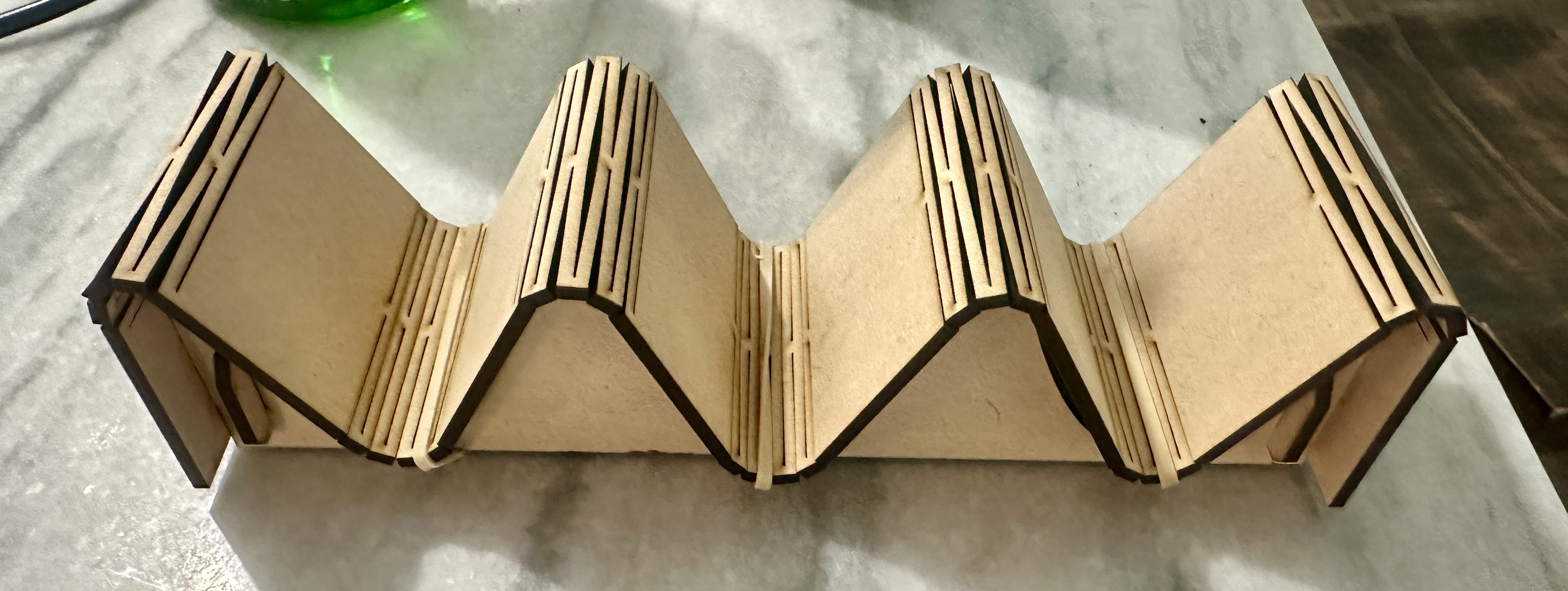 [Laser cut and engrave] Taco Holder: 2 options, Collapsable & Portable.