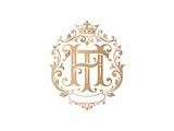 [Laser cut and engrave] Monogramme royal doré avec lettres HT et couronne sur fond bordeaux