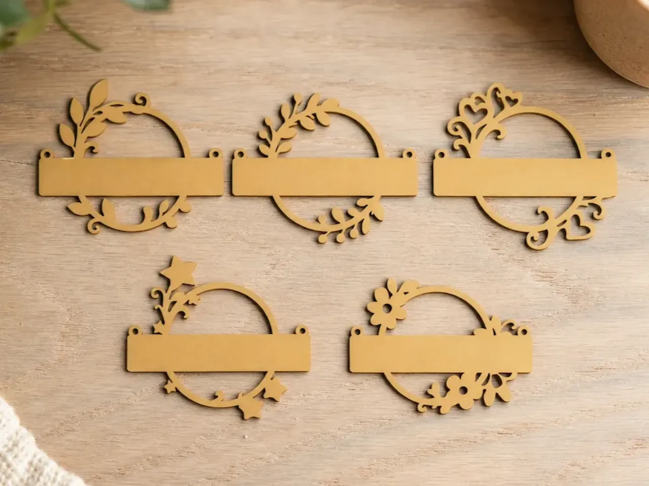 [Laser cut and engrave] Floral and Star Motif Round Name Tag Blanks