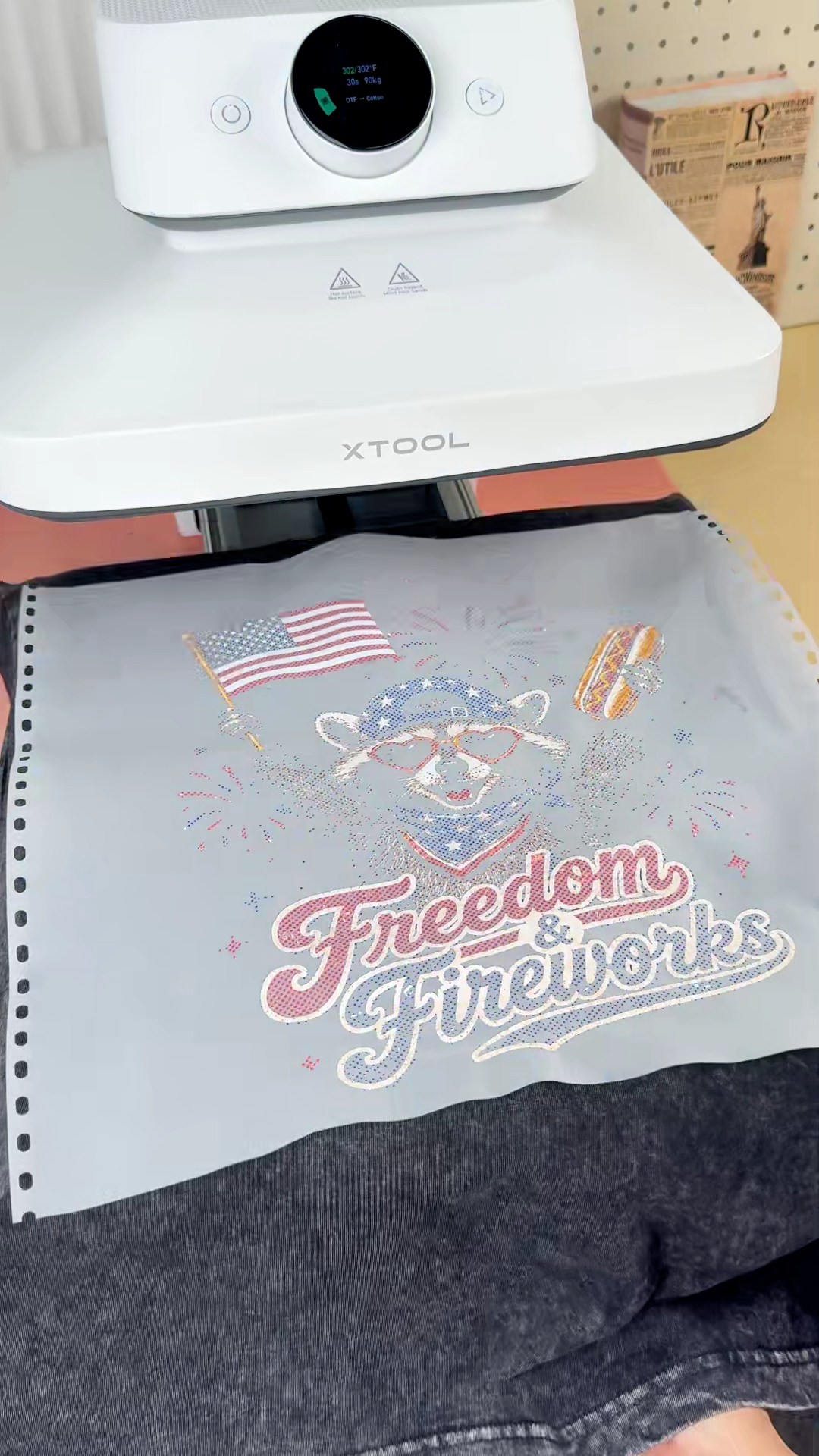 Independence Day Halftone Graphic Tee