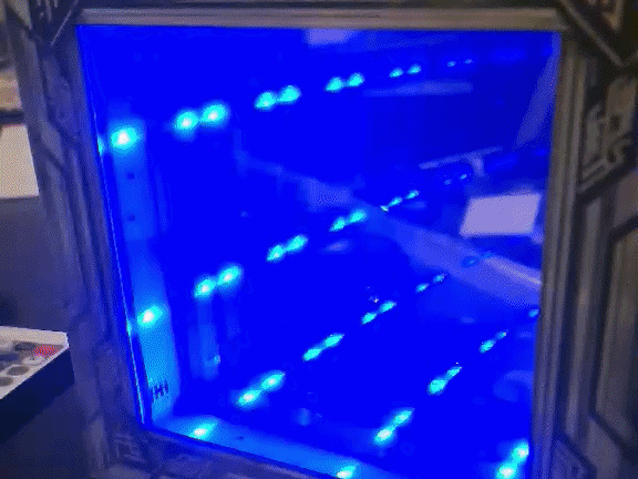 Miroir à effet tunnel infini avec éclairage LED bleu