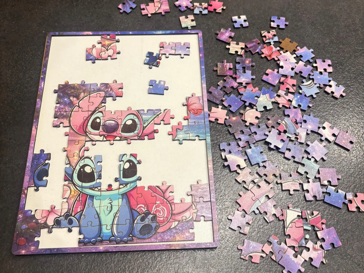 [Laser cut and engrave,Other] Puzzle in legno con personaggio Stitch e sfondo galassia