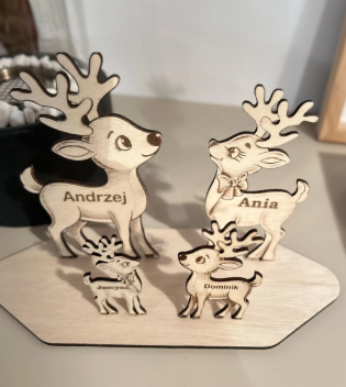 [Laser cut and engrave] Drewniana figurka rodziny reniferów z imionami
