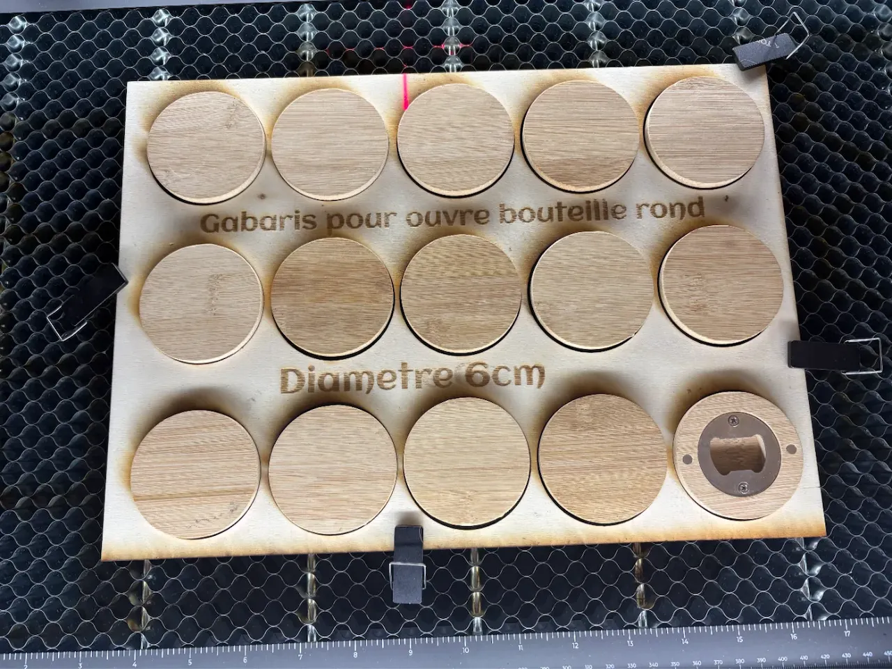 [Laser cut and engrave] Round Wooden Bottle Opener Blanks