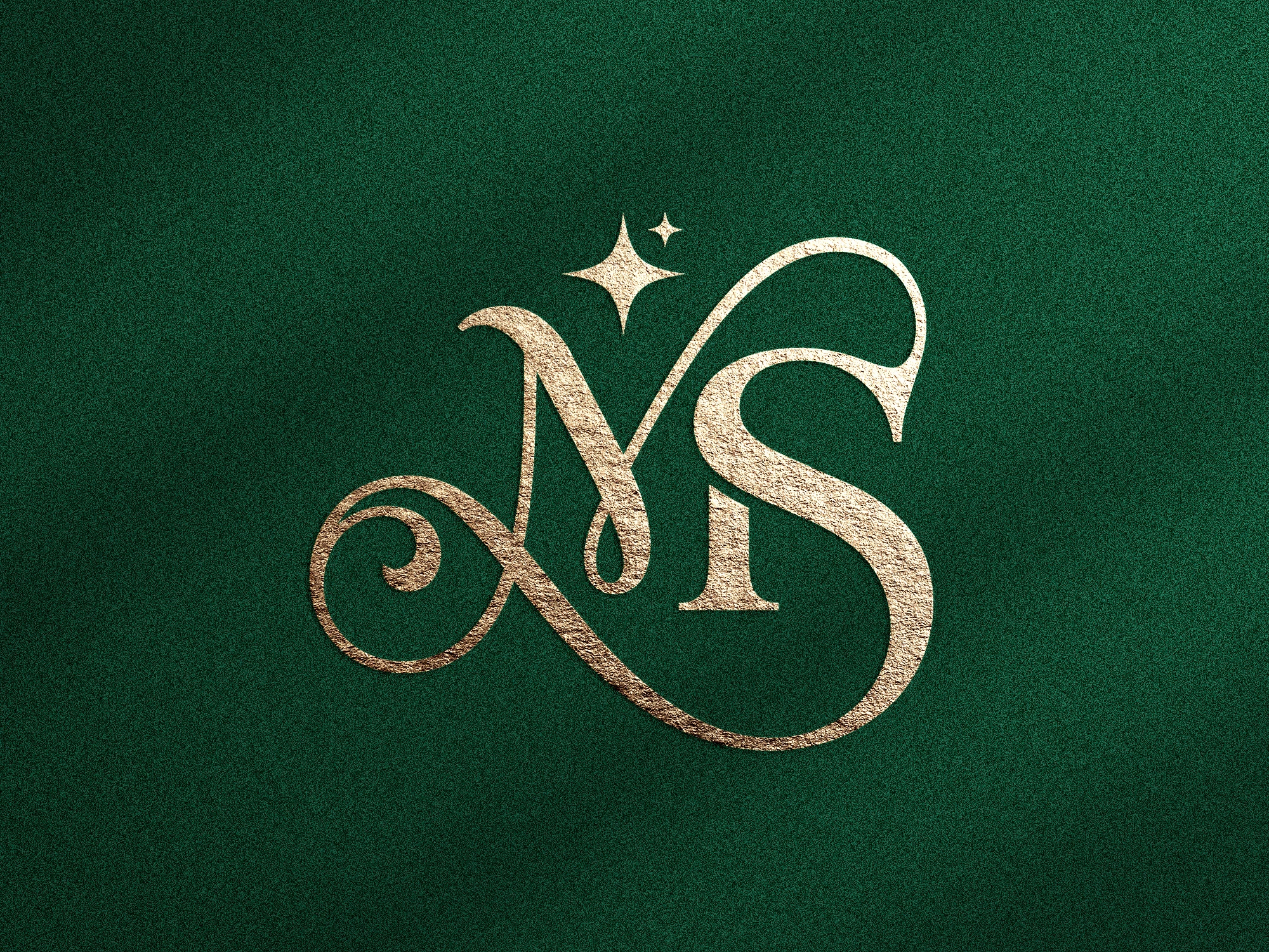 Monogramme doré avec les lettres MS sur fond vert texturé