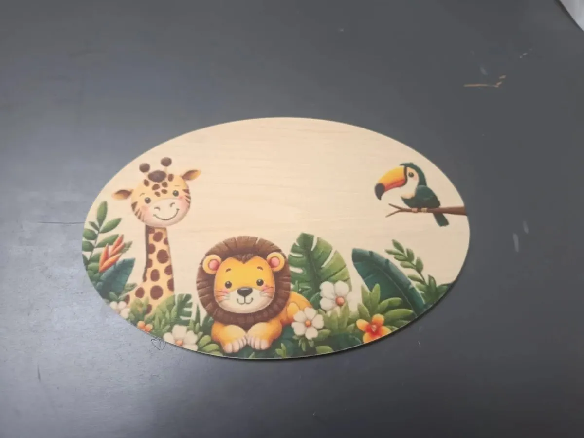 [Inkjet printing,Laser cut and engrave] Plaque ovale en bois avec illustration d'animaux de la jungle pour chambre d'enfant