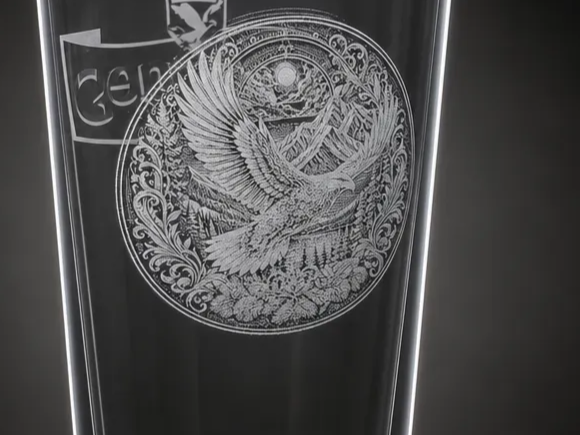 Glass Pint Beer Mug Featuring Detailed Eagle and Mountain Landscape Illustration