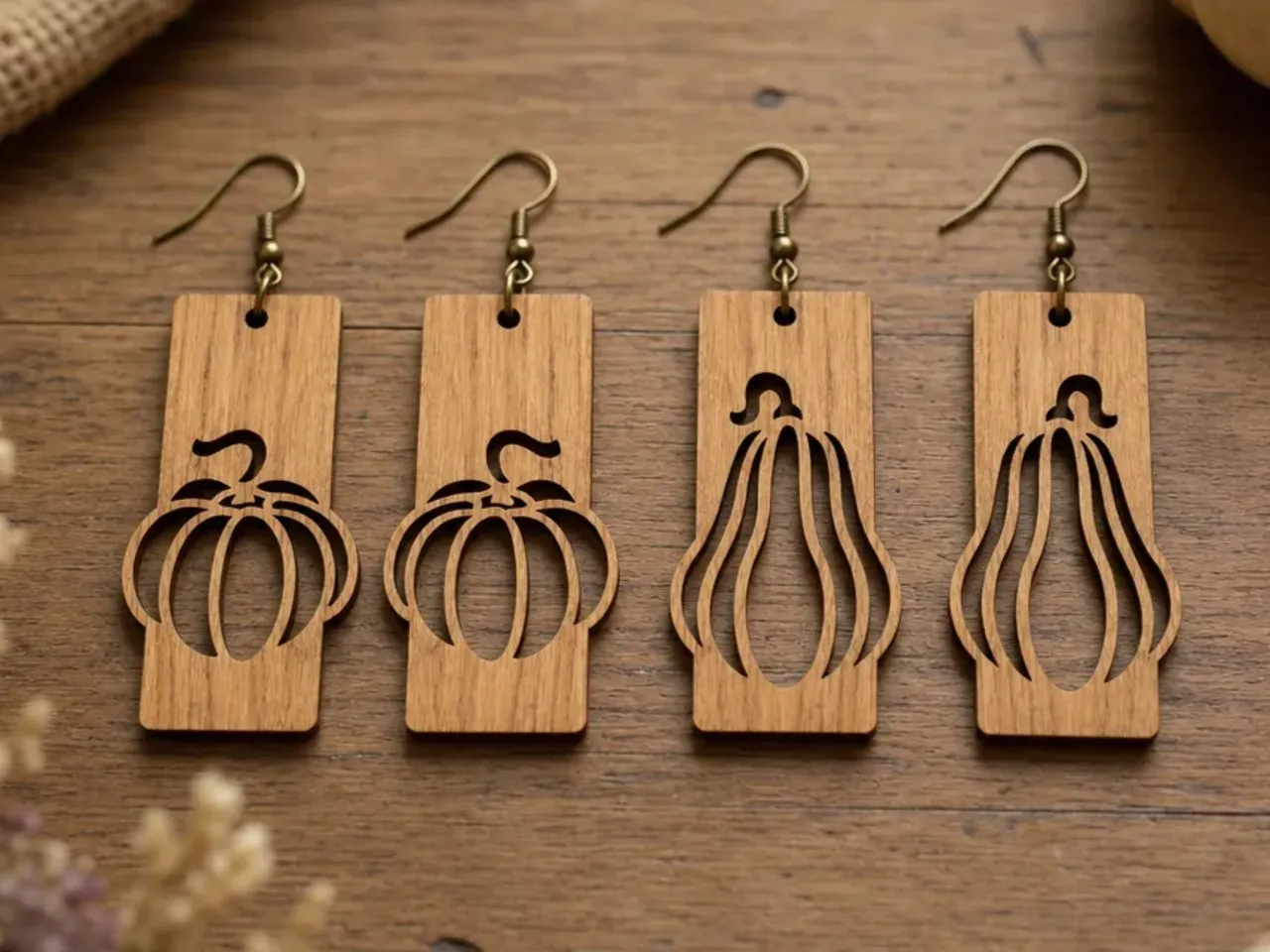[Laser cut and engrave] Wooden Pumpkin Dangle Earrings for Fall