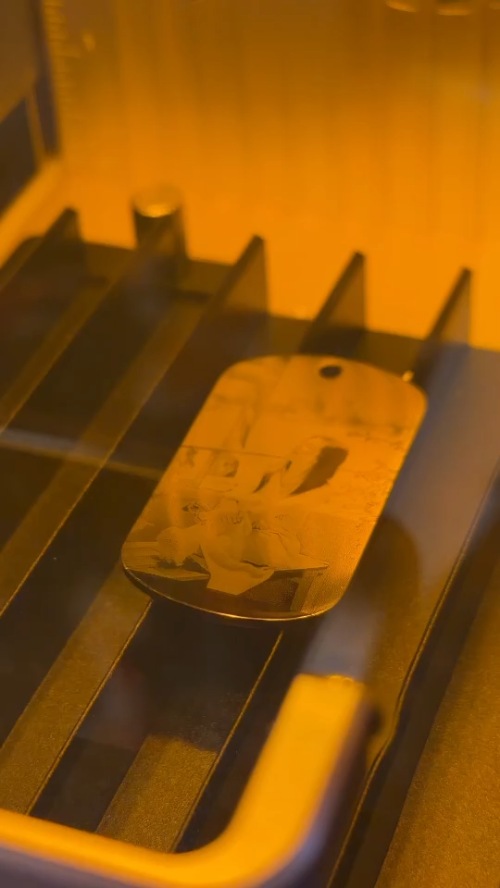 [Laser cut and engrave] Metal dog tag necklace with photo portrait