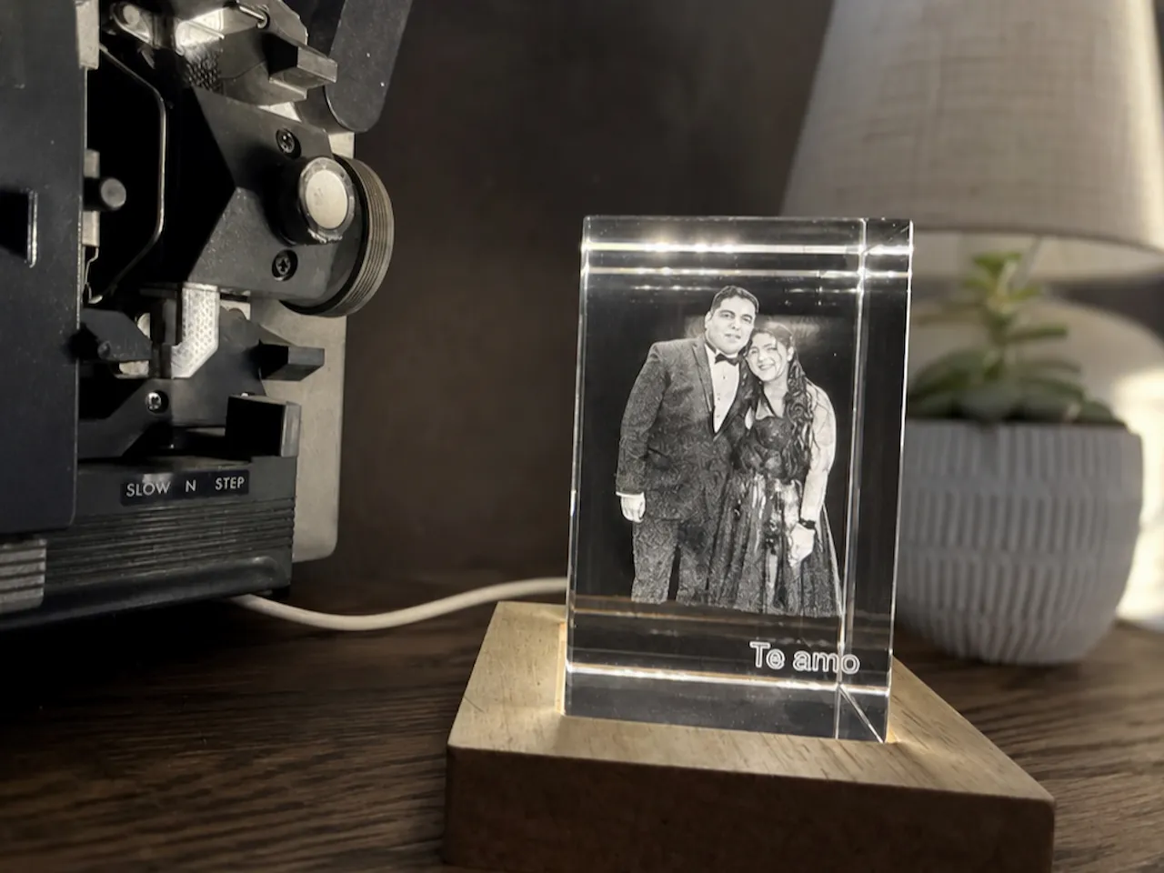 [Laser cut and engrave] Personalized 3D Photo Crystal Block with Te Amo Inscription