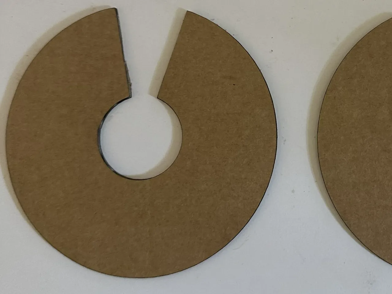 [Laser cut and engrave] Circular Cardboard Wine Bottle Tag with Slotted Opening