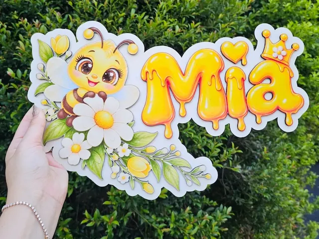 Bee nursery name plate