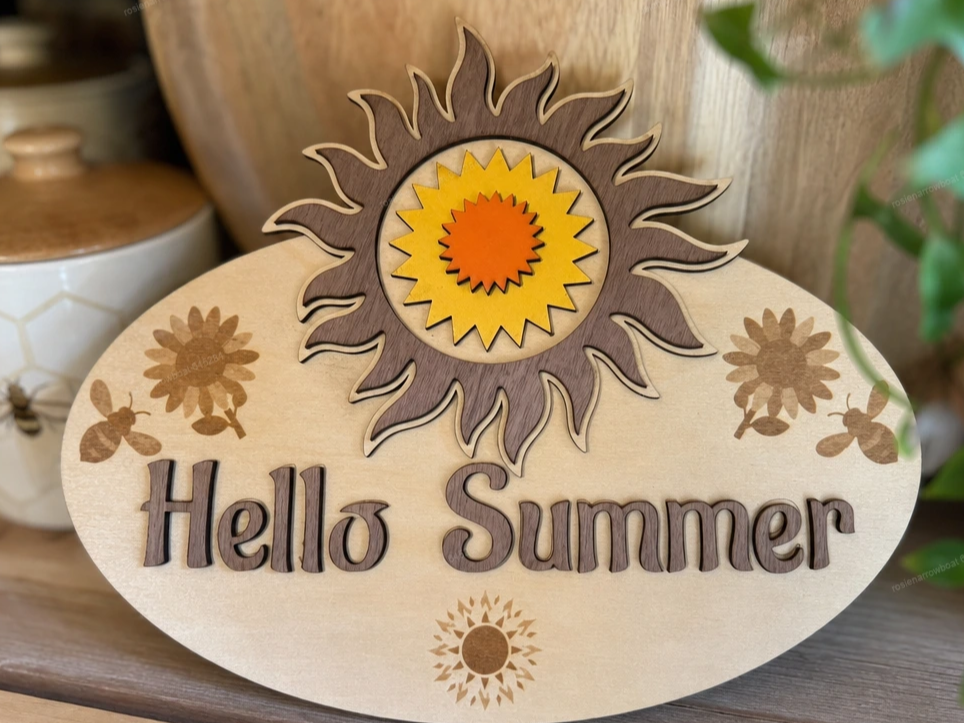 Hello Summer Oval Wall Sign with Sun and Bee Motif