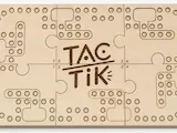 [Laser cut and engrave] Jeu de plateau Tac Tik en bois avec pions et cartes