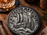 [Laser cut and engrave] Runder Schieferuntersetzer mit Wikingerschiff und Runenmotiv
