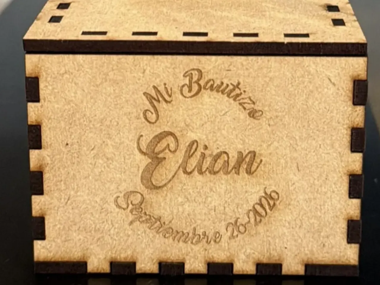 [Laser cut and engrave] Caja de madera personalizada para recuerdo de bautizo
