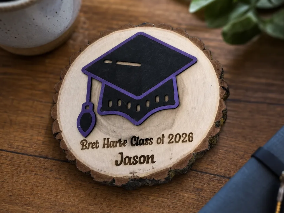 Personalized Graduation Keepsake Wood Slice with Mortarboard Motif