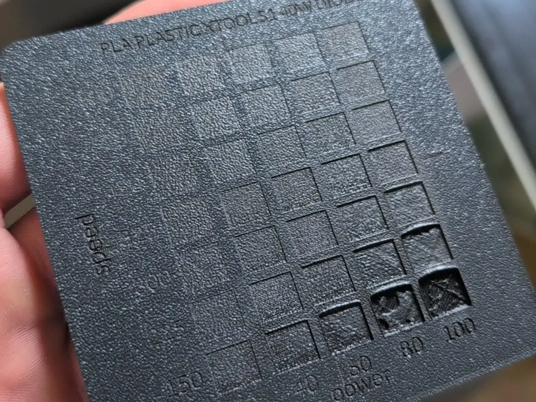 XTOOL S1 40W DIODE PLA TEST GRID