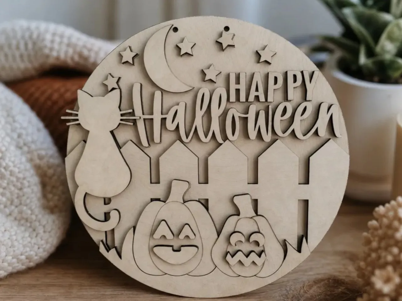 [Laser cut and engrave] Happy Halloween Round Wall Sign with Cat and Pumpkin Motif