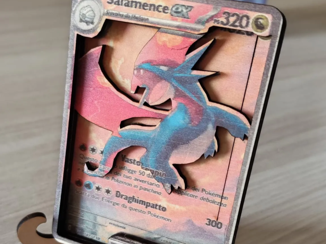 Carta collezionabile Salamence ex in legno a strati
