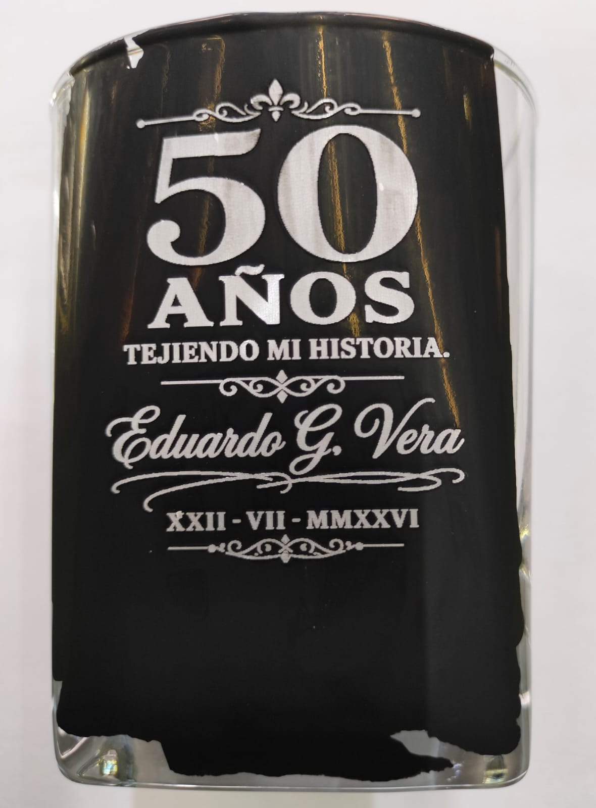 [Laser cut and engrave] Vaso conmemorativo de 50 años con nombre personalizado