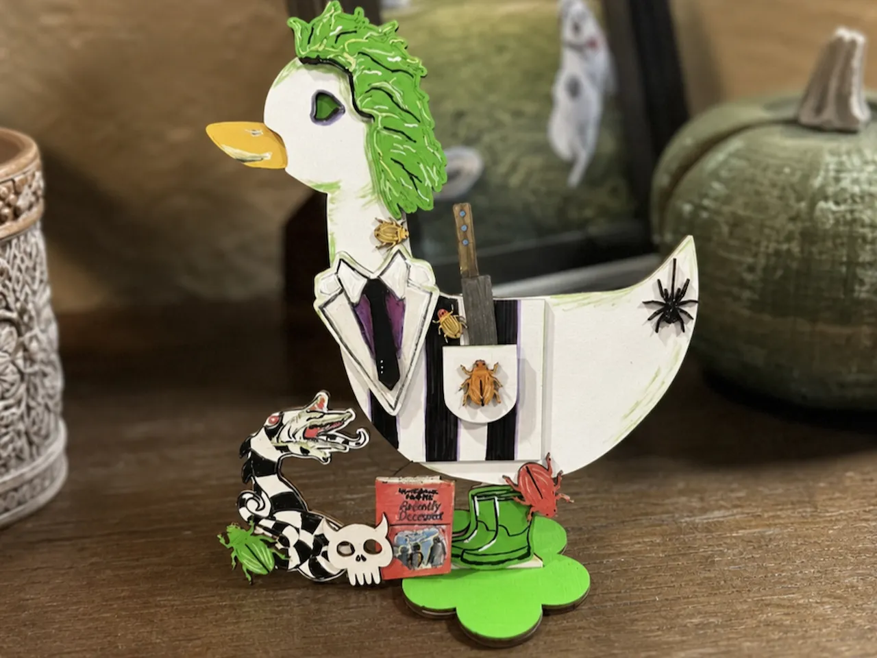 [Laser cut and engrave] "Beetle Goose" inspired figurine with Sandworm and Recently Deceased Book