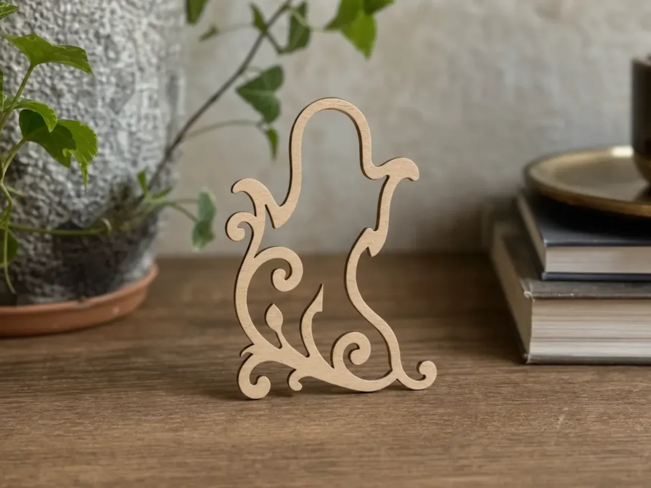 [Laser cut and engrave] Filigree Ghost Silhouette Tabletop Figurine