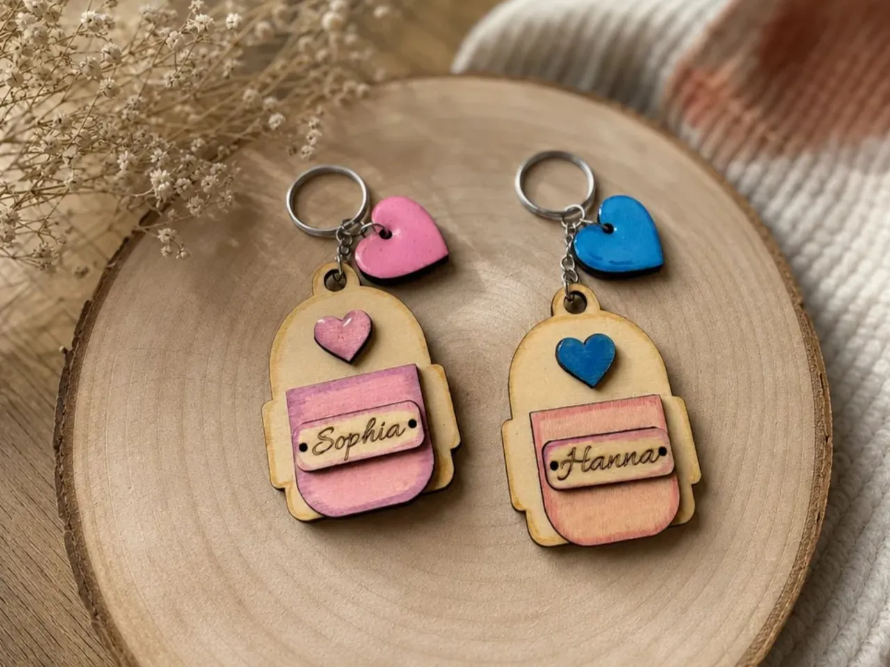 [Laser cut and engrave] Portachiavi personalizzati a forma di zainetto con cuori