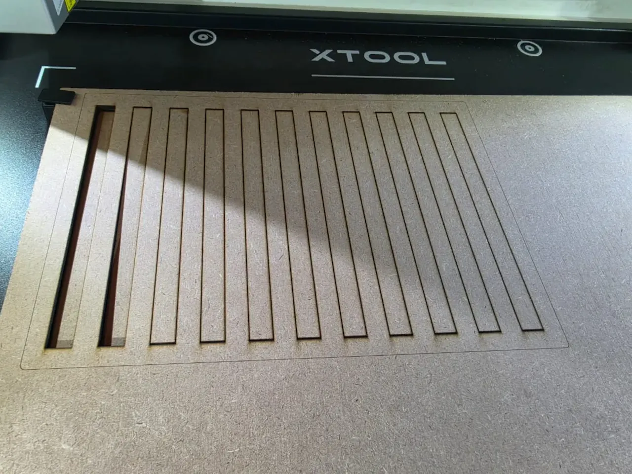 [Laser cut and engrave] Rectangular wooden organizer tray with vertical dividers