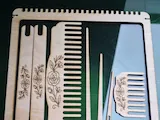 [Laser cut and engrave] Kit de métier à tisser en bois avec peignes à motifs floraux