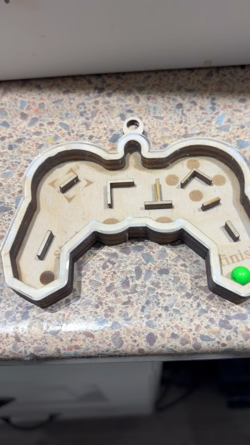 [Laser cut and engrave] Video Game Controller Maze Keychain