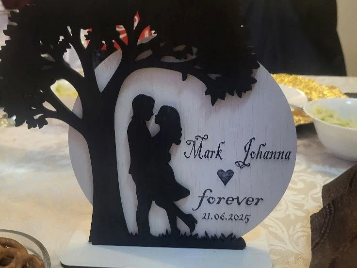Personalized Wedding Table Centerpiece with Couple Silhouette and Tree