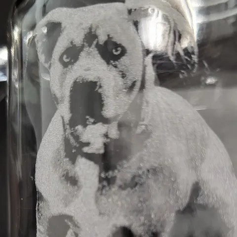 Klares Soda-Limettenglas
