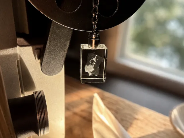 Crystal keychain with dog portrait