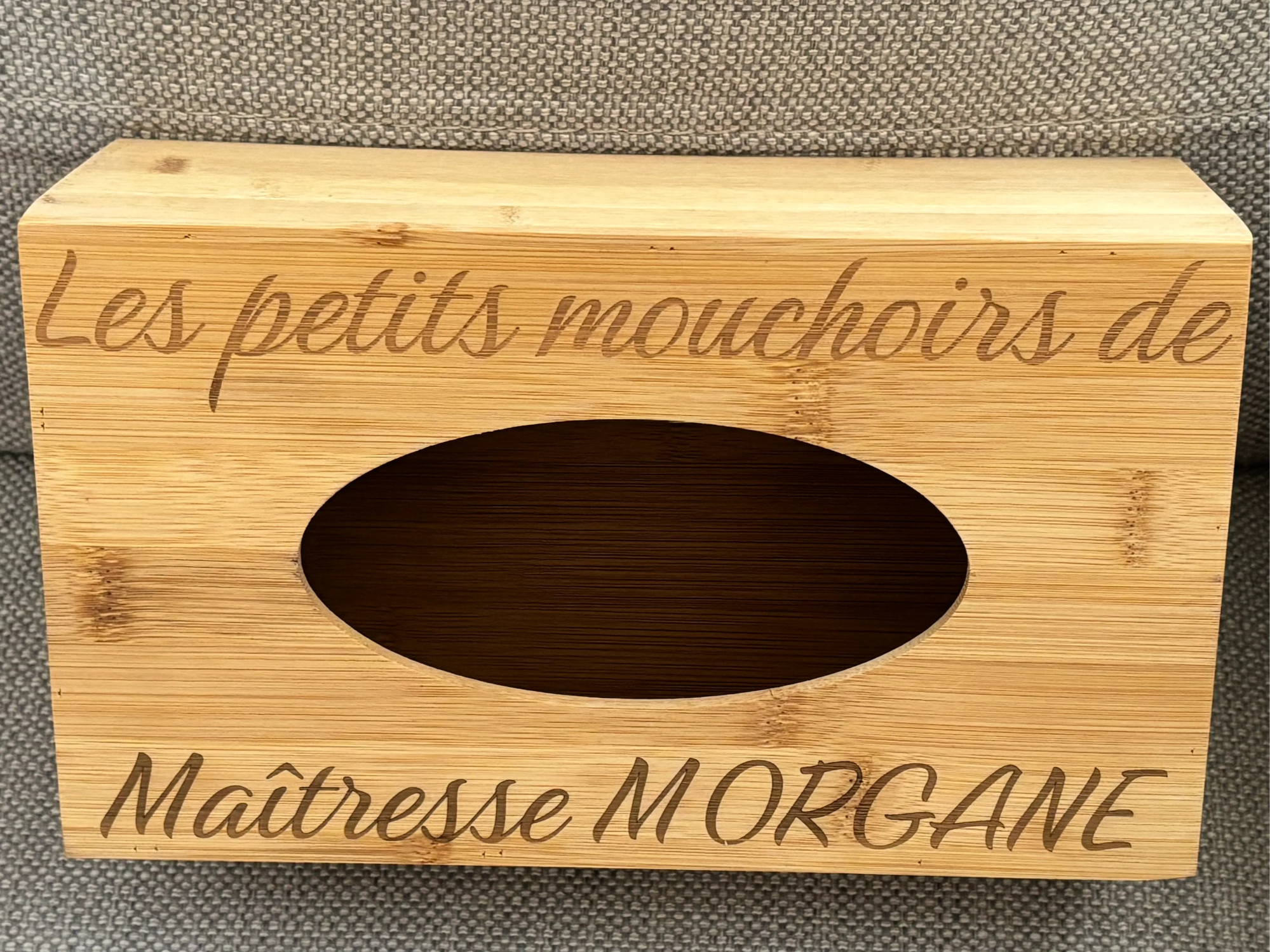 Boîte à mouchoirs en bambou personnalisée Les petits mouchoirs de Maîtresse Morgane