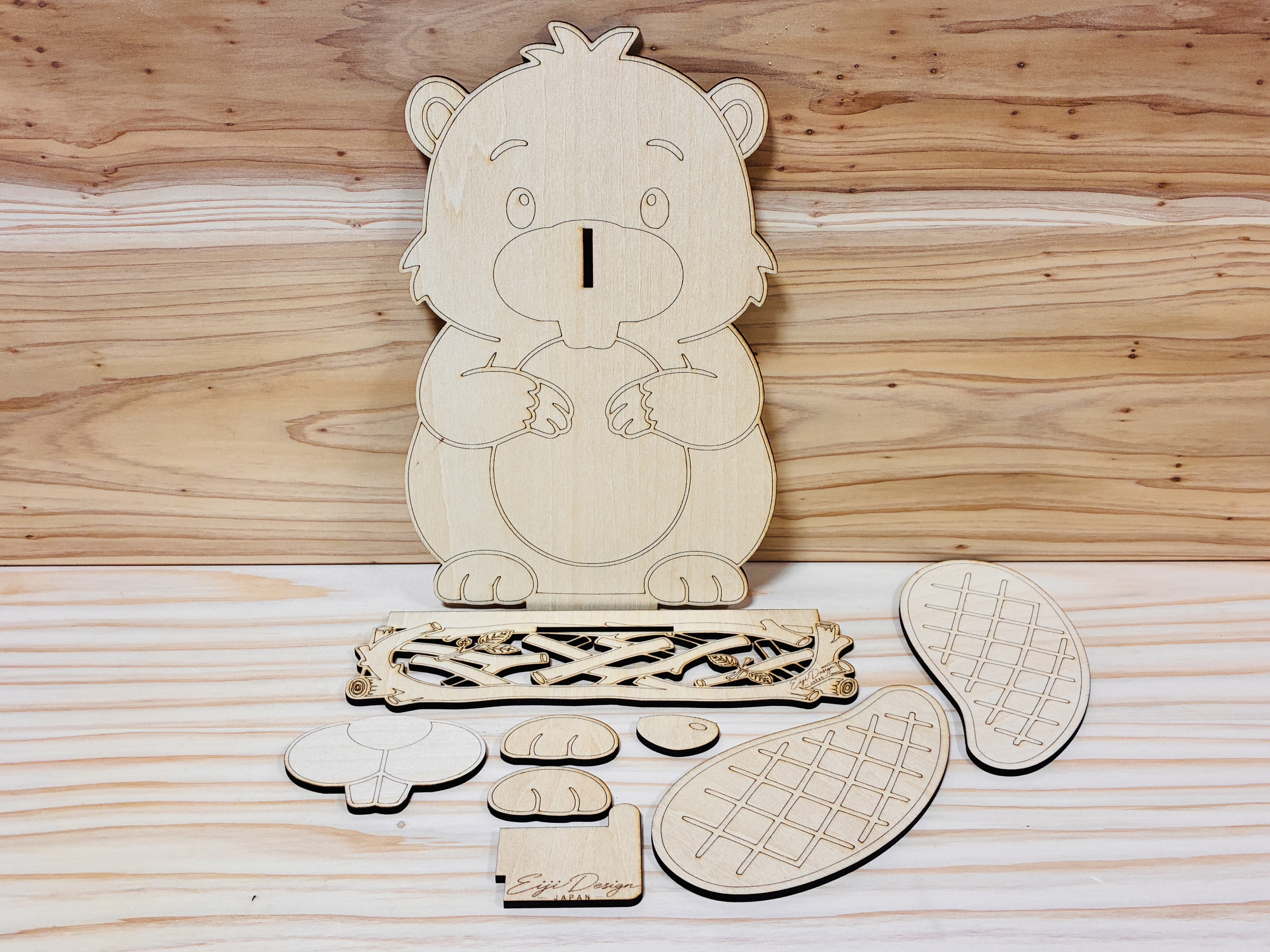 Wooden glasses stand shaped like a beaver instruction: step 3 - Assembly