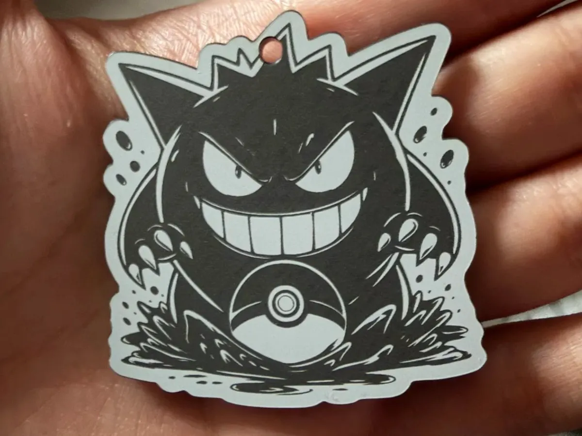 [Laser cut and engrave] Porte-clés Ectoplasma avec une Pokéball