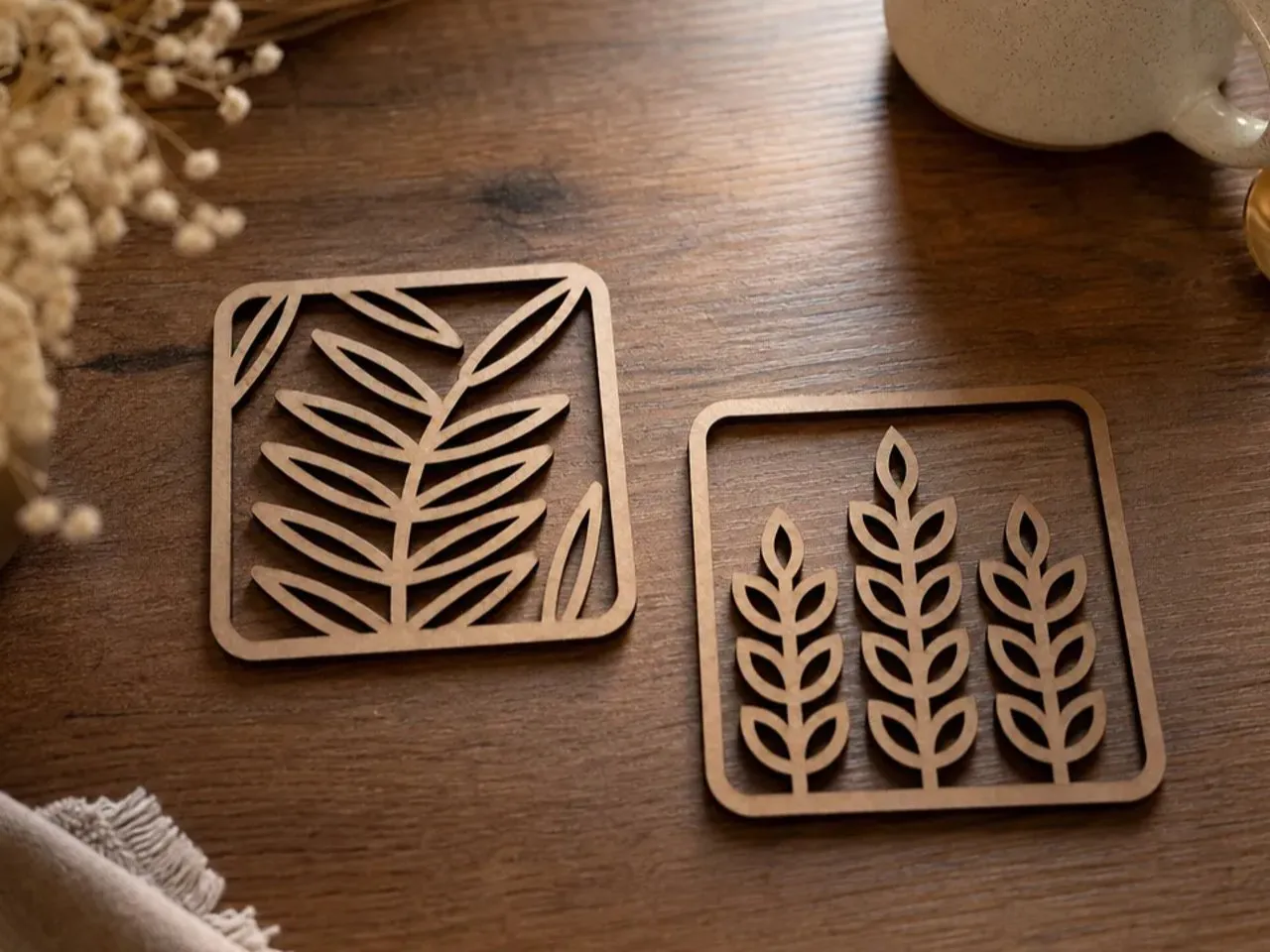 [Laser cut and engrave,Screen printing] Square Wooden Coasters with Botanical Leaf Patterns