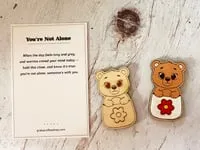 [Laser cut and engrave] Pocket Hug Bear Token with You're Not Alone Encouragement Card